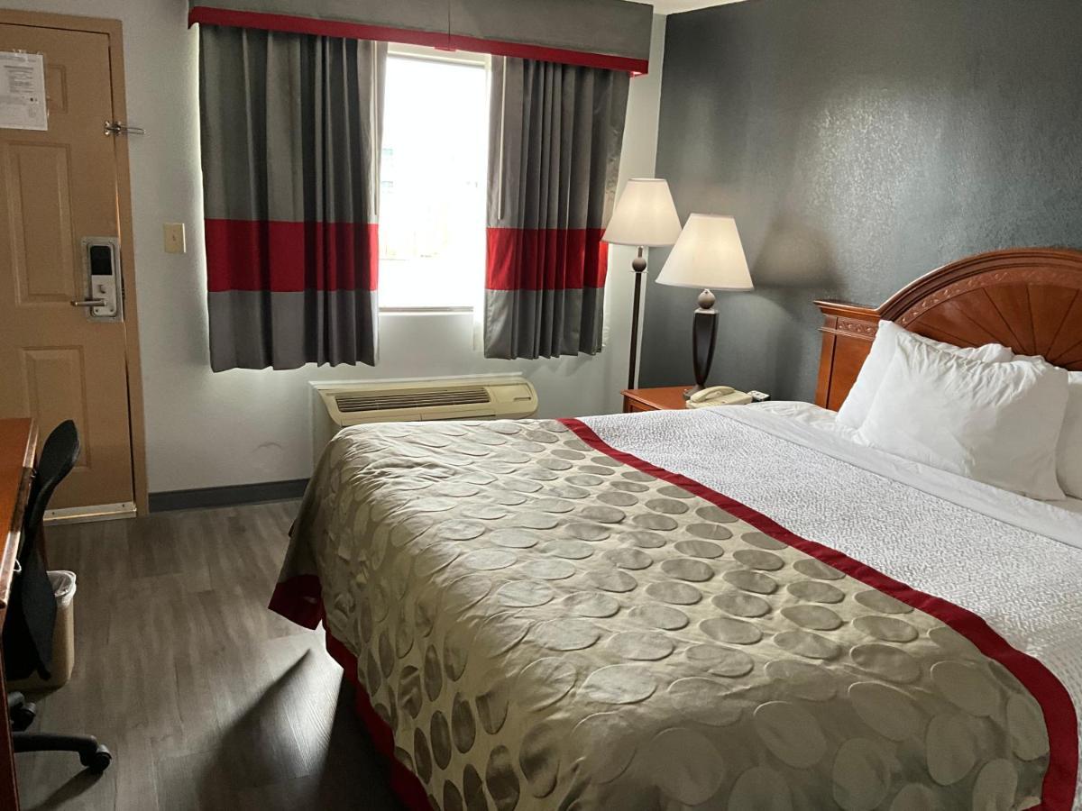 Ramada By Wyndham Macon Exterior foto